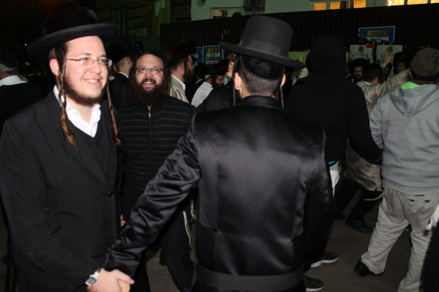 רבבות שהו בראש השנה באומן • צפו