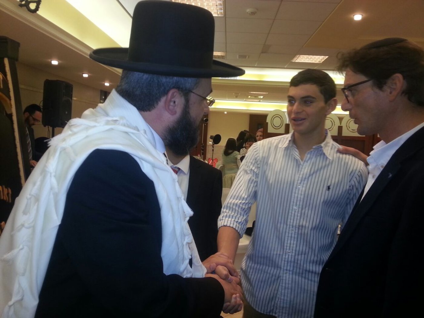 צפו: ברית לעובדיה יוסף, נכד הגר"מ יוסף והגר"ב אטיאס