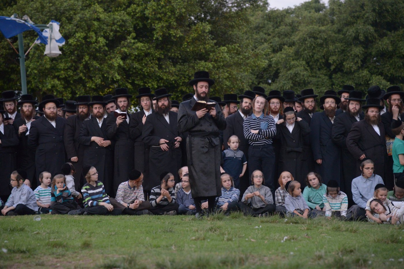 תיעוד: האדמו"ר מויז'ניץ ב'תשליך'