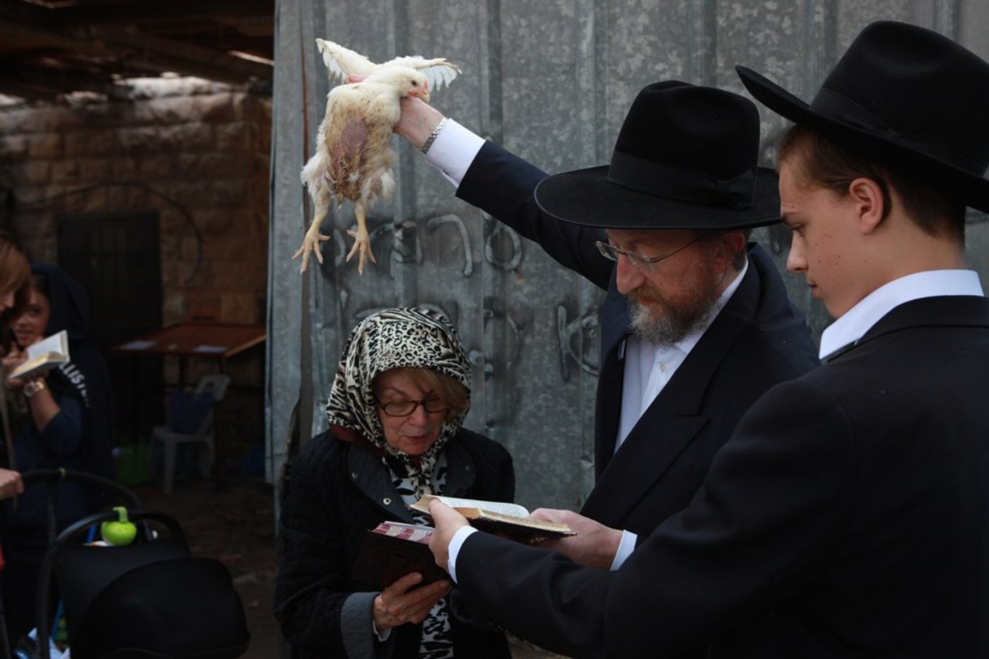 גלריה: שכונת מאה שערים עשתה כפרות