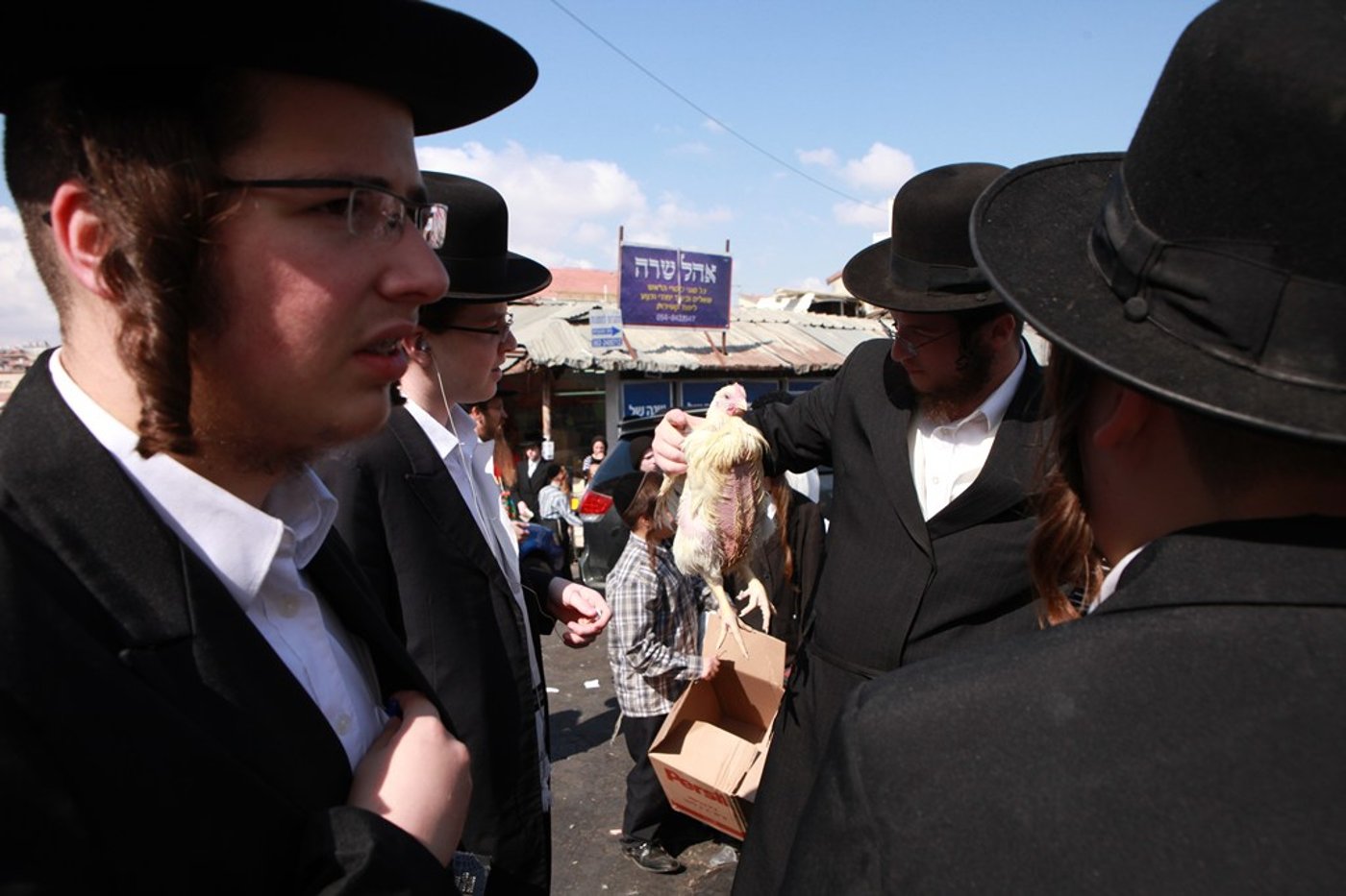 גלריה: שכונת מאה שערים עשתה כפרות