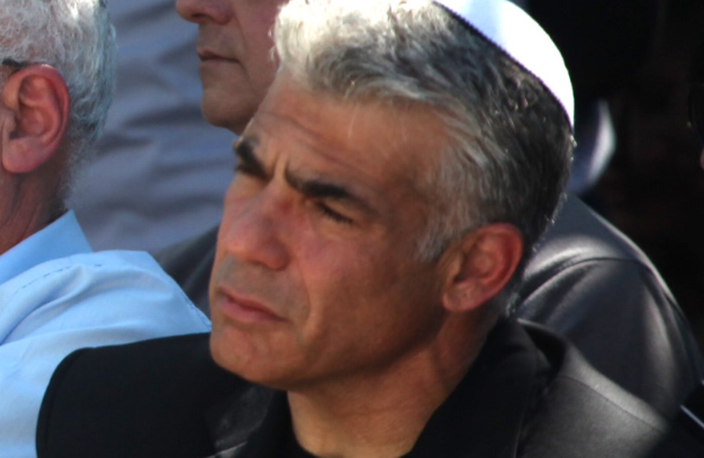 מאמין לרגע, יאיר לפיד
