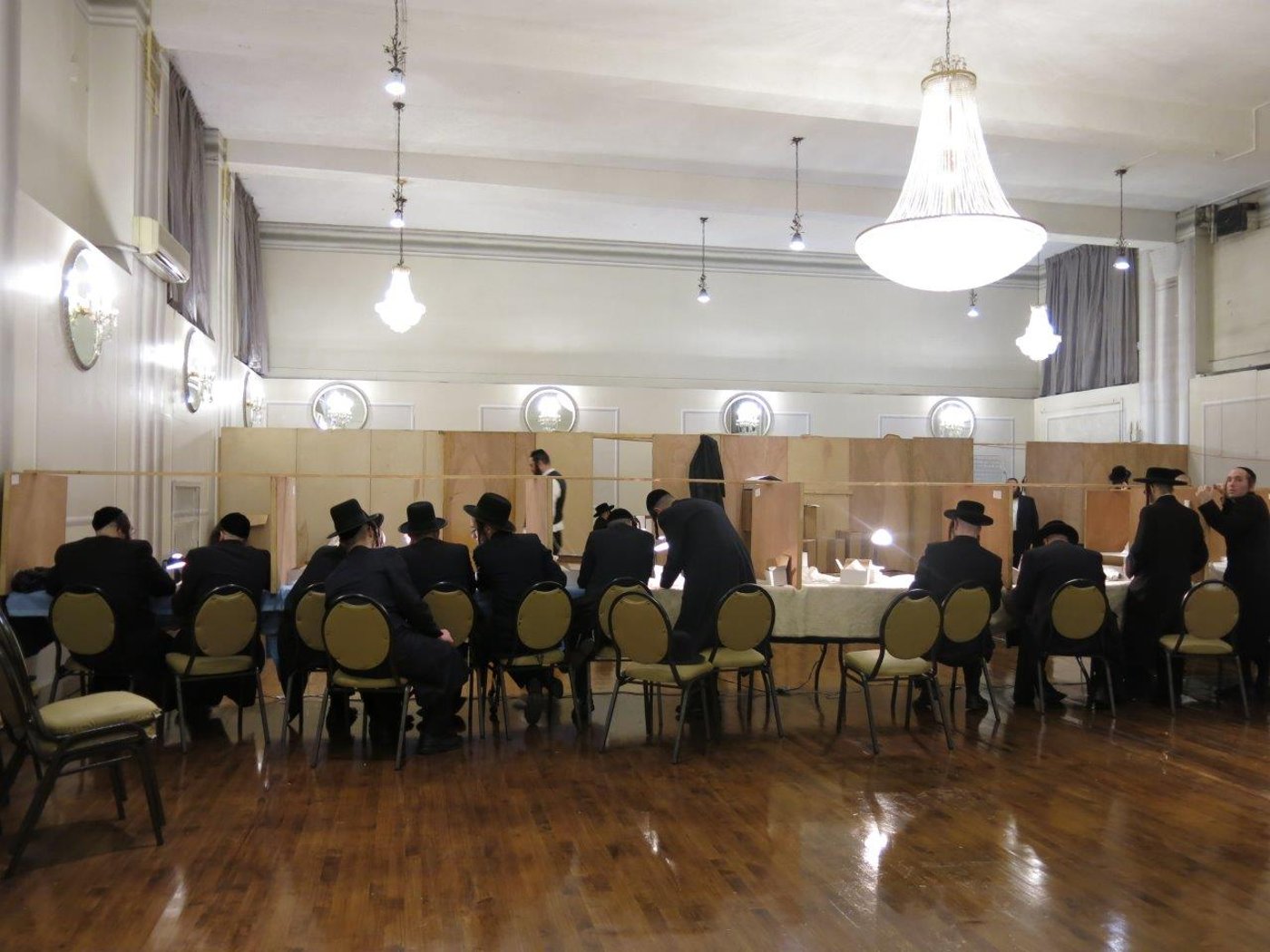 צפו בתיעוד: כך ויליאמסבורג נערכת לסוכות