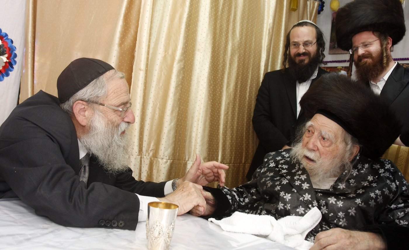 נשיא המועצת החסידית לרב אריה שטרן: "בהצלחה ברבנות י-ם"