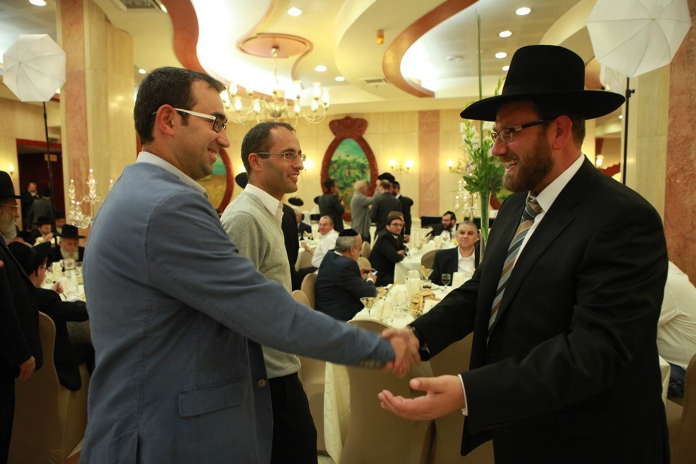 גלריה • כל המי ומי חגגו בשמחת אברמי קרויזר