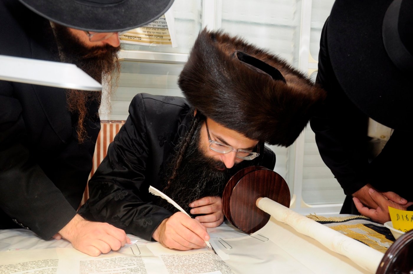 גלריה: הכנסת ספר תורה בספינקא