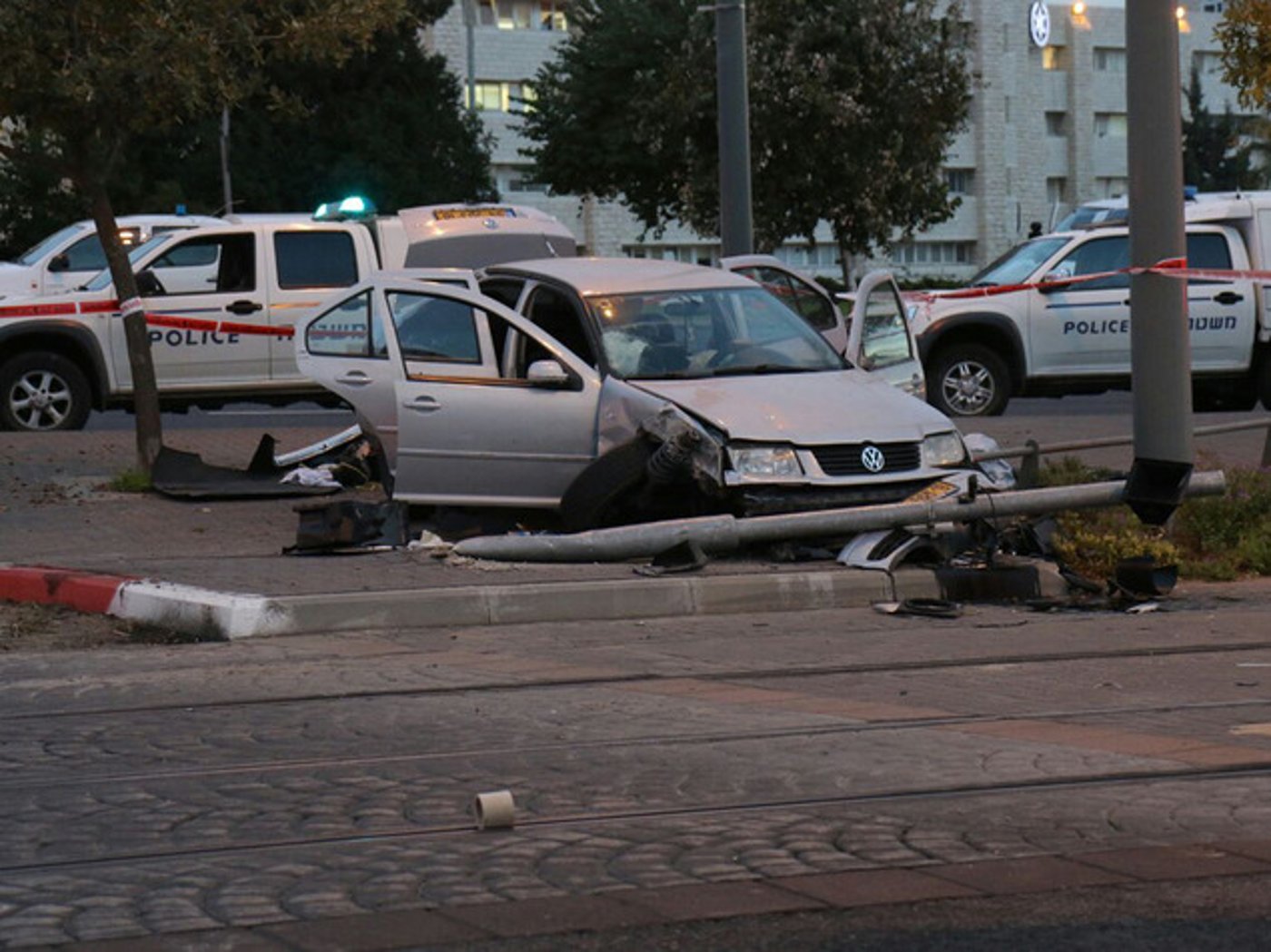 פיגוע דריסה בי-ם: תינוקת נרצחה, שניים נפצעו קשה