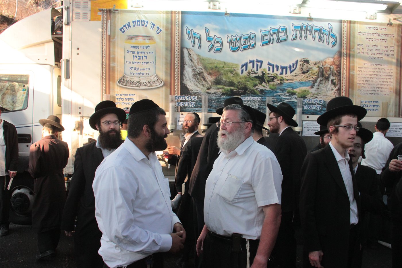 תיעוד: אלפים בהילולת 'שמעון הצדיק' בירושלים