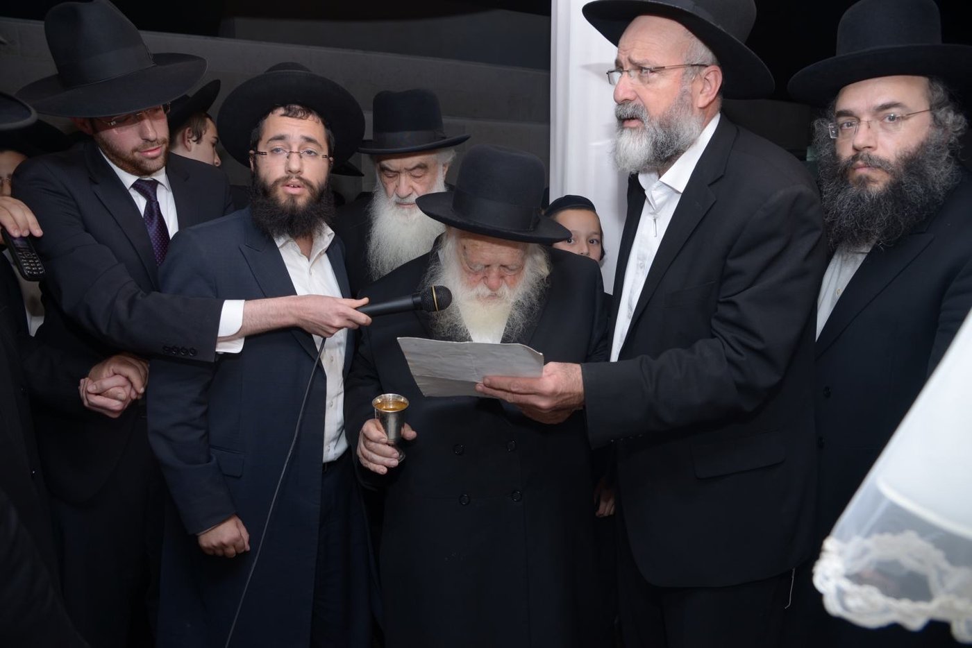 שמחת בית פוניבז' בנישואי נכדי ראשי הישיבה • תיעוד ענק