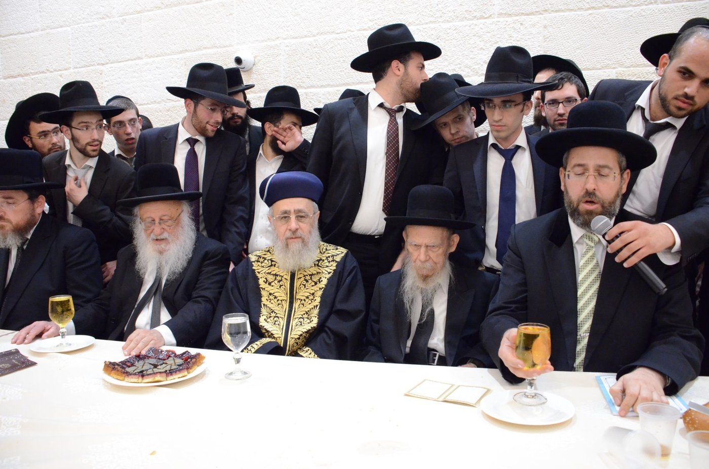 שמחת בית פוניבז' בנישואי נכדי ראשי הישיבה • תיעוד ענק