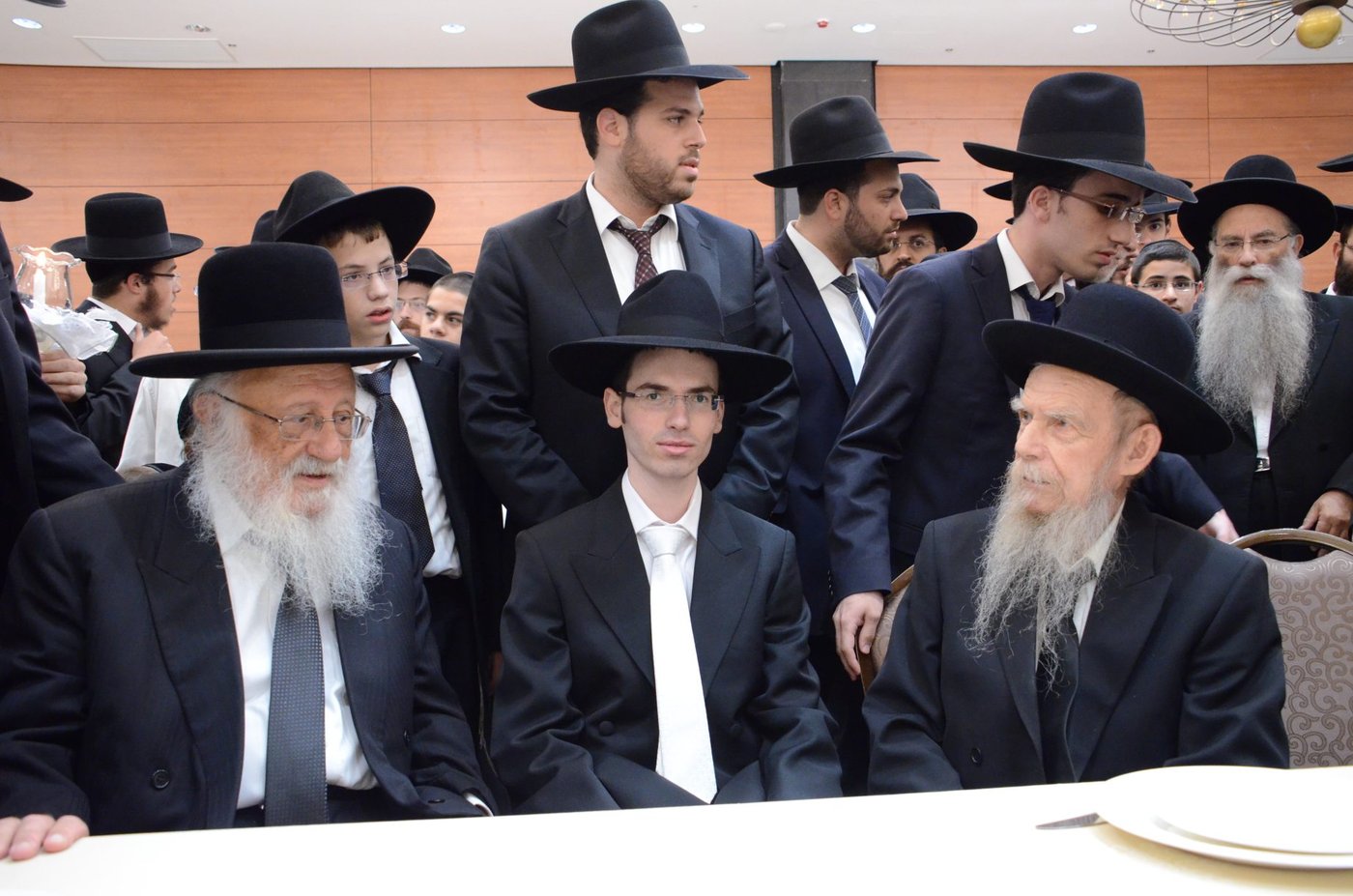 שמחת בית פוניבז' בנישואי נכדי ראשי הישיבה • תיעוד ענק