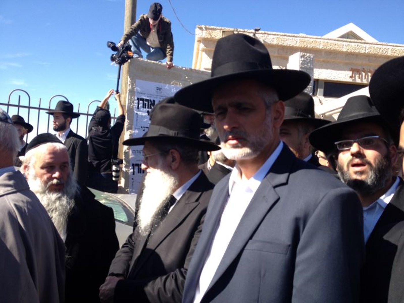 האב ספד לבנו בבכי: מודים לה' על 17 שנה שהיית עמנו