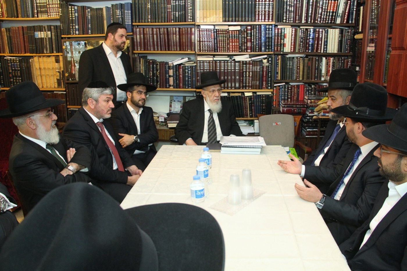 תיעוד: נציגי ש"ס באשדוד נועדו עם נשיא המועצת הגר"ש כהן