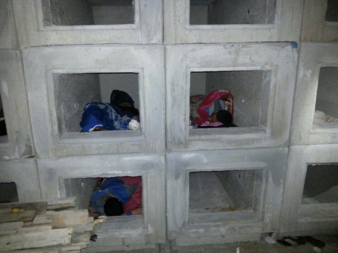 השב"חים אותרו בתוך הכוכים בבית הקברות