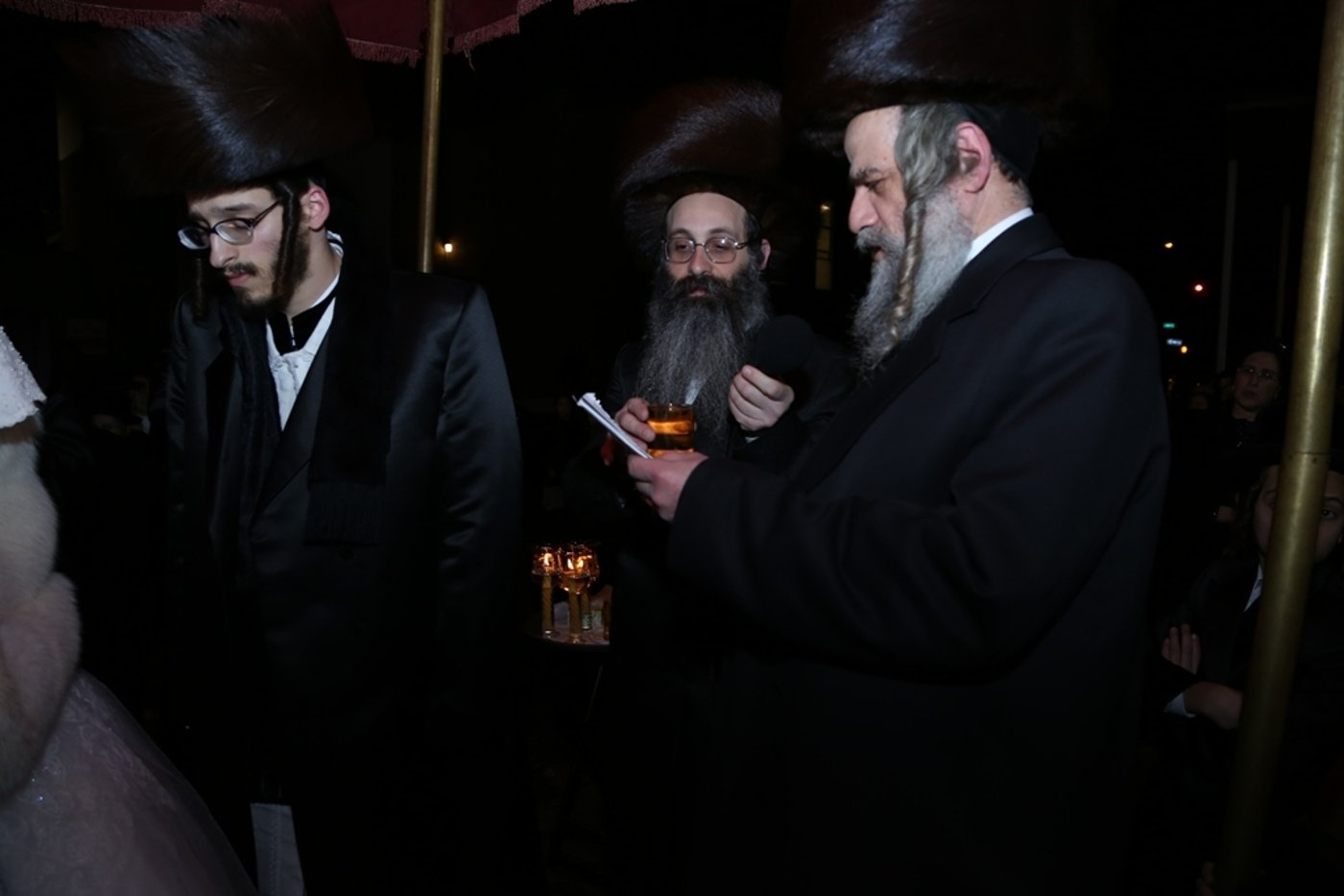 תיעוד ענק: שמחת נישואי נינת ה"ברך משה" מסאטמר