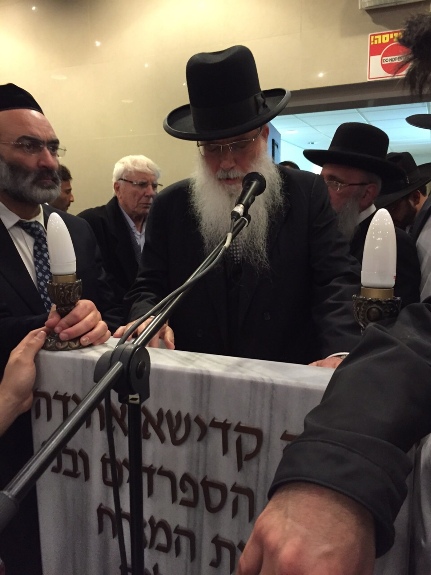 האב זעק בהלוויית בנו: מה הקב"ה רוצה ממני? • תיעוד