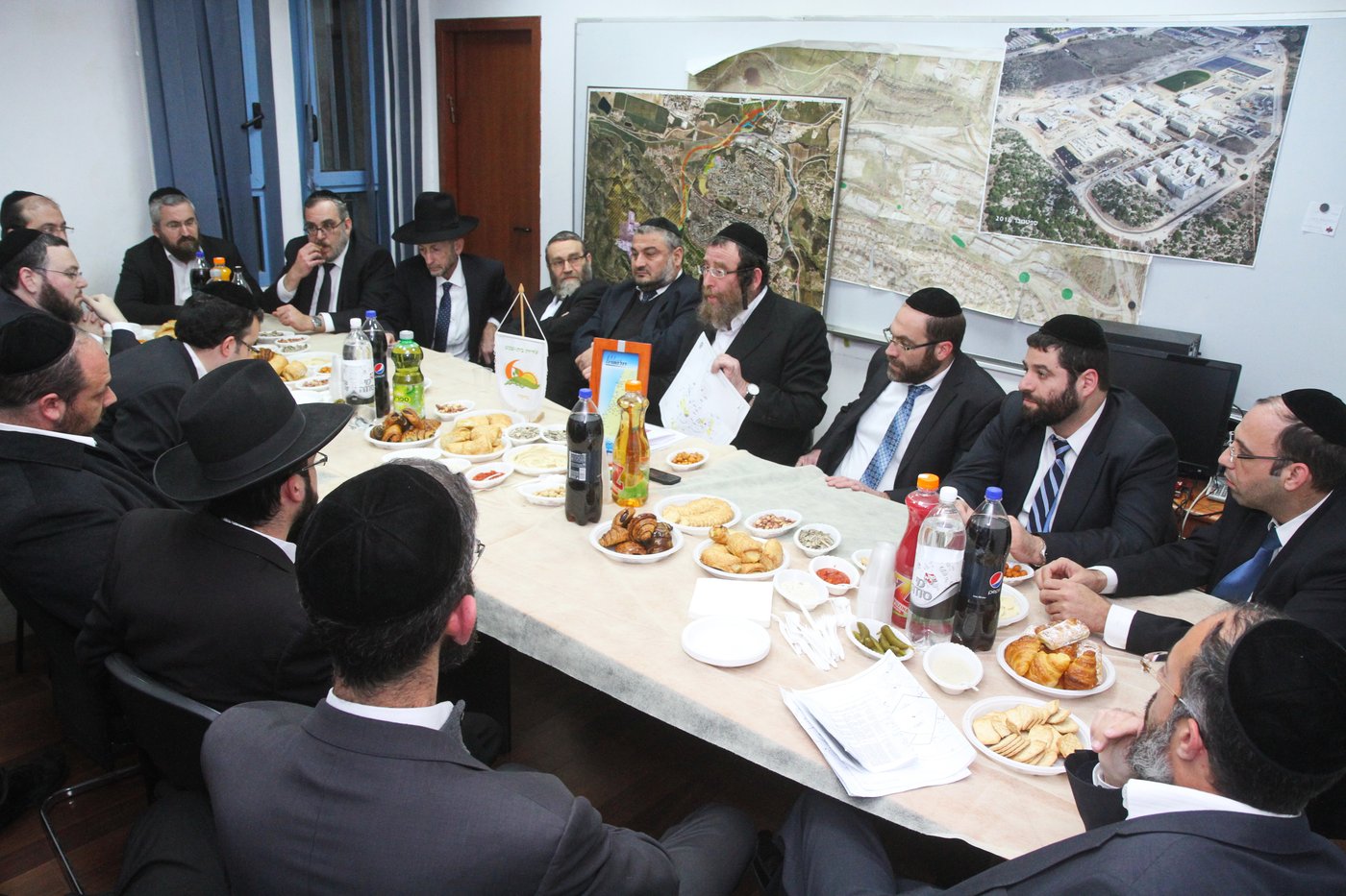 תיעוד: טקס הענקת טופס 4 לקרית דגל התורה בבית שמש