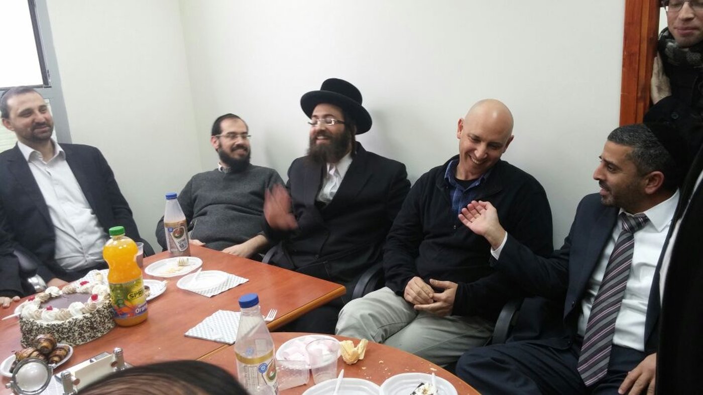 סגן ראש העיר אלעד חגג יום הולדת • תיעוד