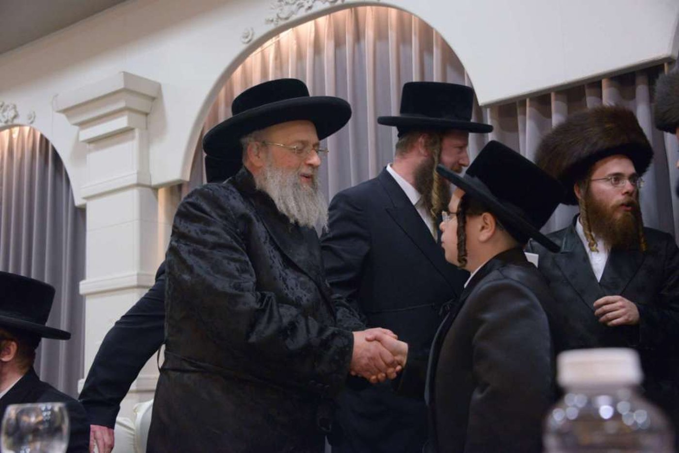 שבוע לאחר פטירת אב"ד סמיעהילי, בנו חגג בר מצווה • גלריה