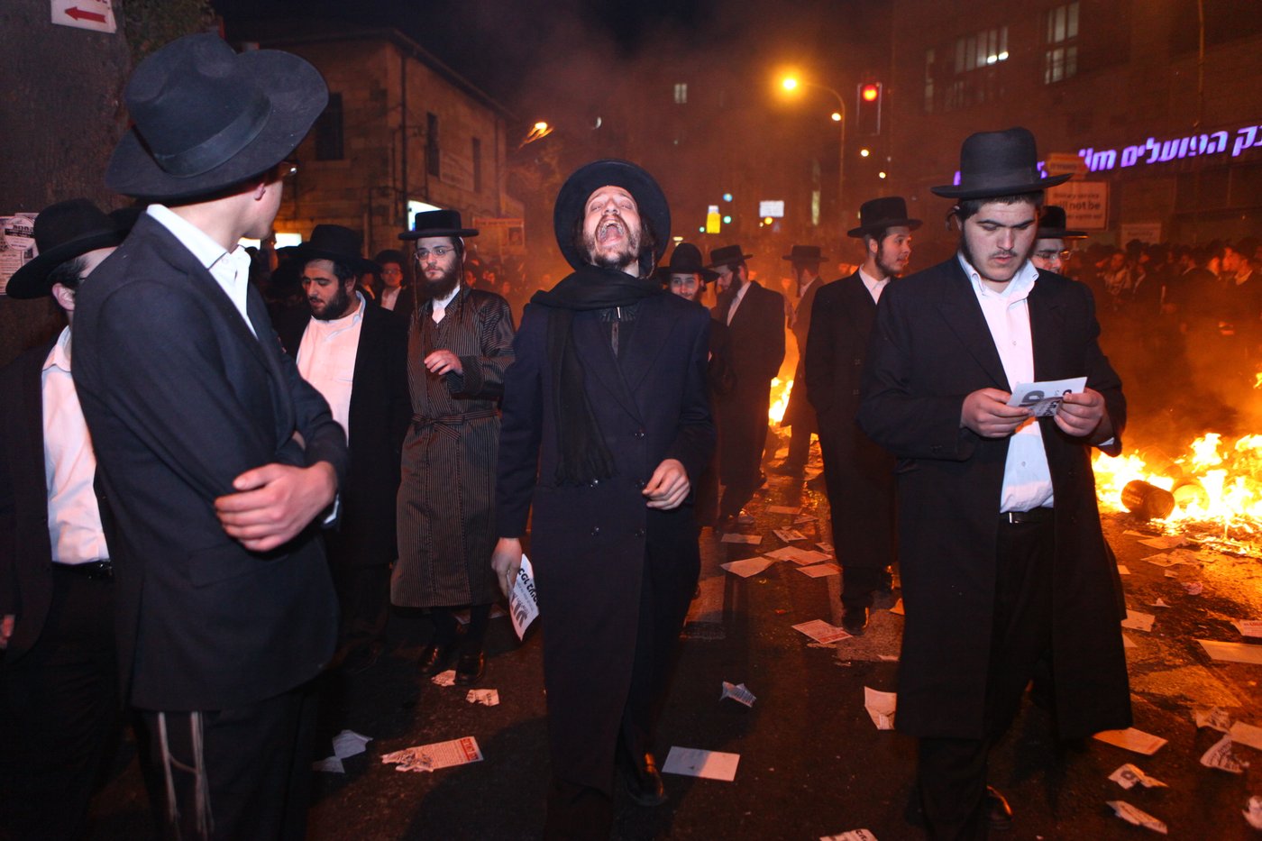 גלריה: עשרות הפגינו ב"כיכר השבת" נגד מעצר העריקים מפוניבז'