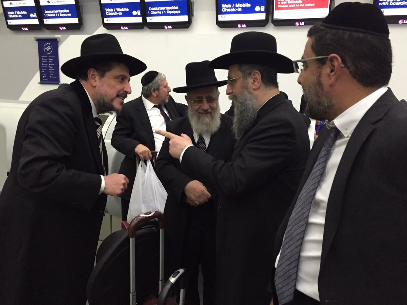 מקסיקו: הרבנים והמאבטחים נפרדו מהראשל"צ הגר"י יוסף ואחיו הגר"ד