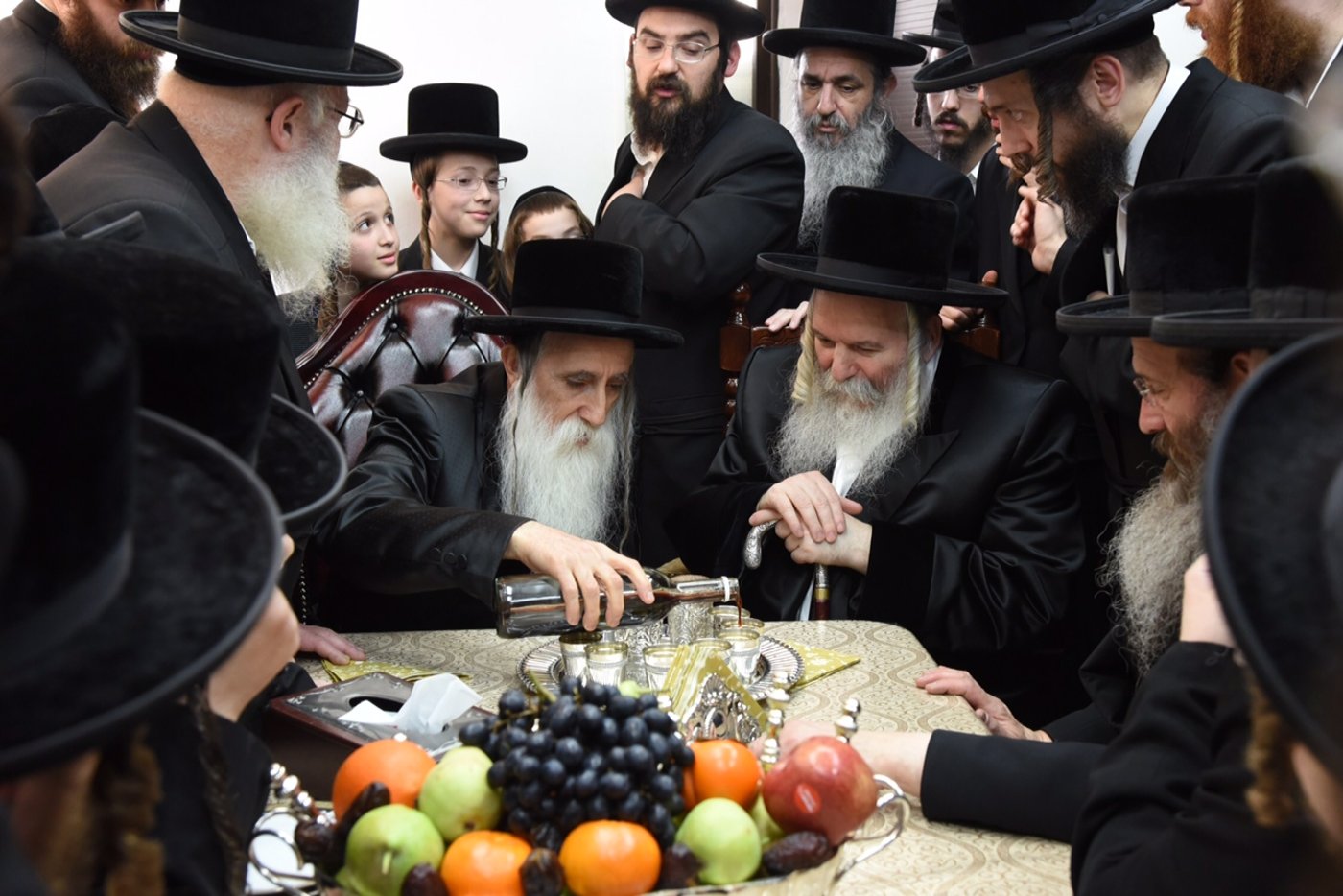 תיעוד: הרבי מבאבוב בביקור אצל אדמו"רי ורבני בני ברק
