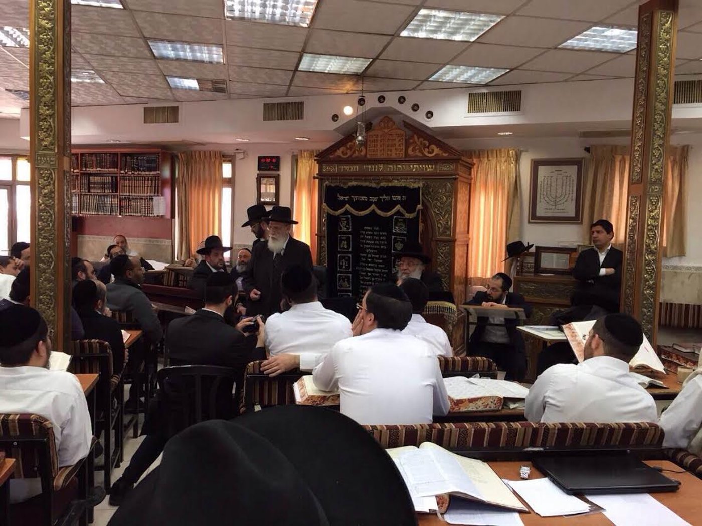 הרב שמואלי והראשל"צ הרב בקשי דורון קוראים להצביע ש"ס