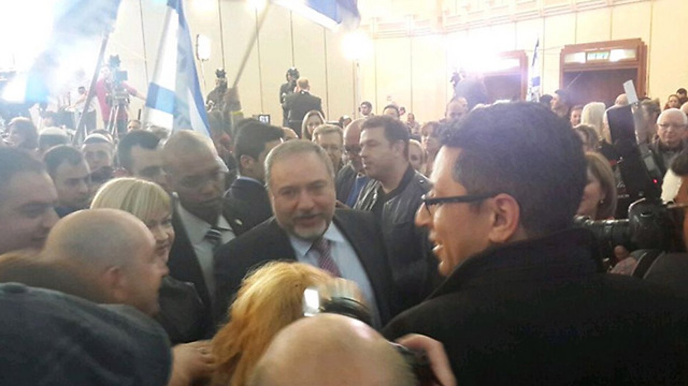 ליברמן נכנס למטה