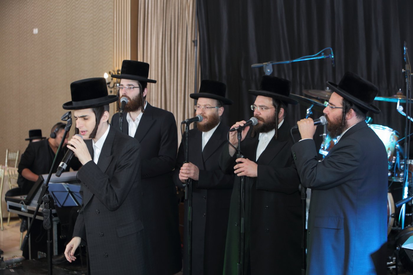גלריה: בר מצווה לבנו של רובי בנט