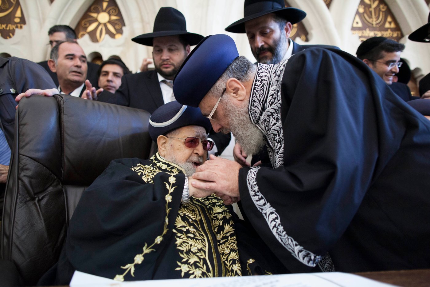 הראשל"צ ואביו מרן פוסק הדור רבי עובדיה יוסף זצוק"ל