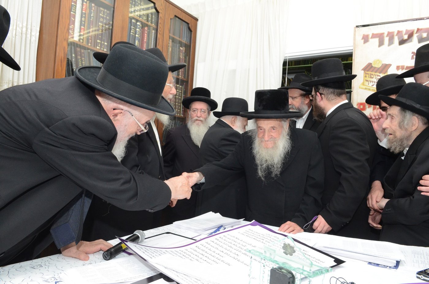 גלריה: מראות מחייו של מרן רבי שמואל הלוי וואזנר זצוק"ל