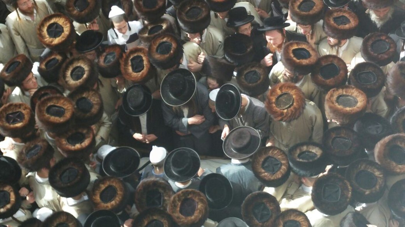 אלפים השתתפו בהלוויתו של החתן יצחק סאמט ז"ל
