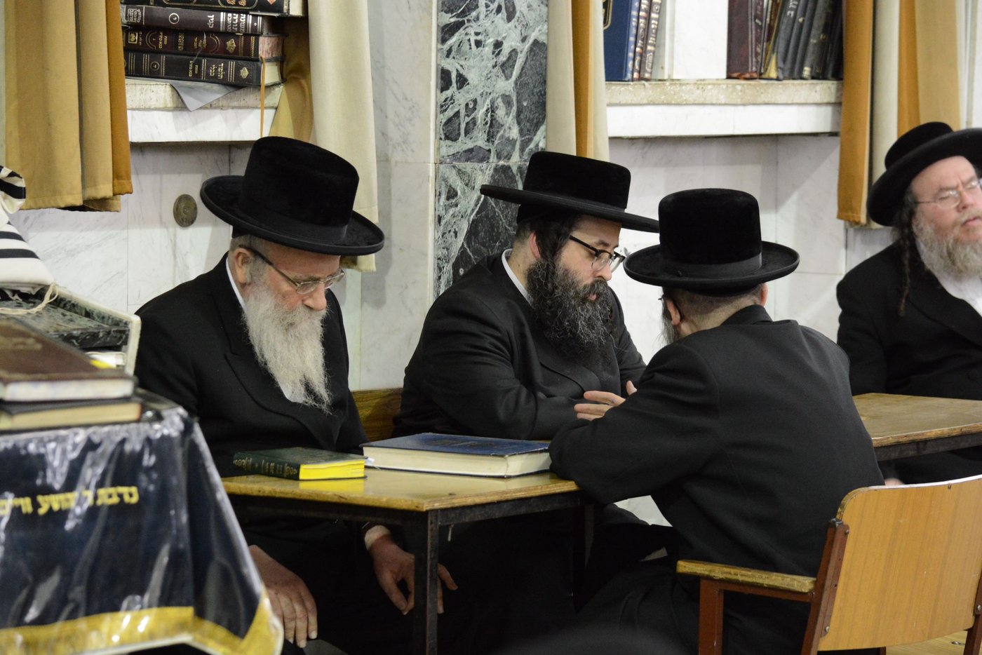 גלריה: בסאטמר ספדו למרן הגר"ש וואזנר