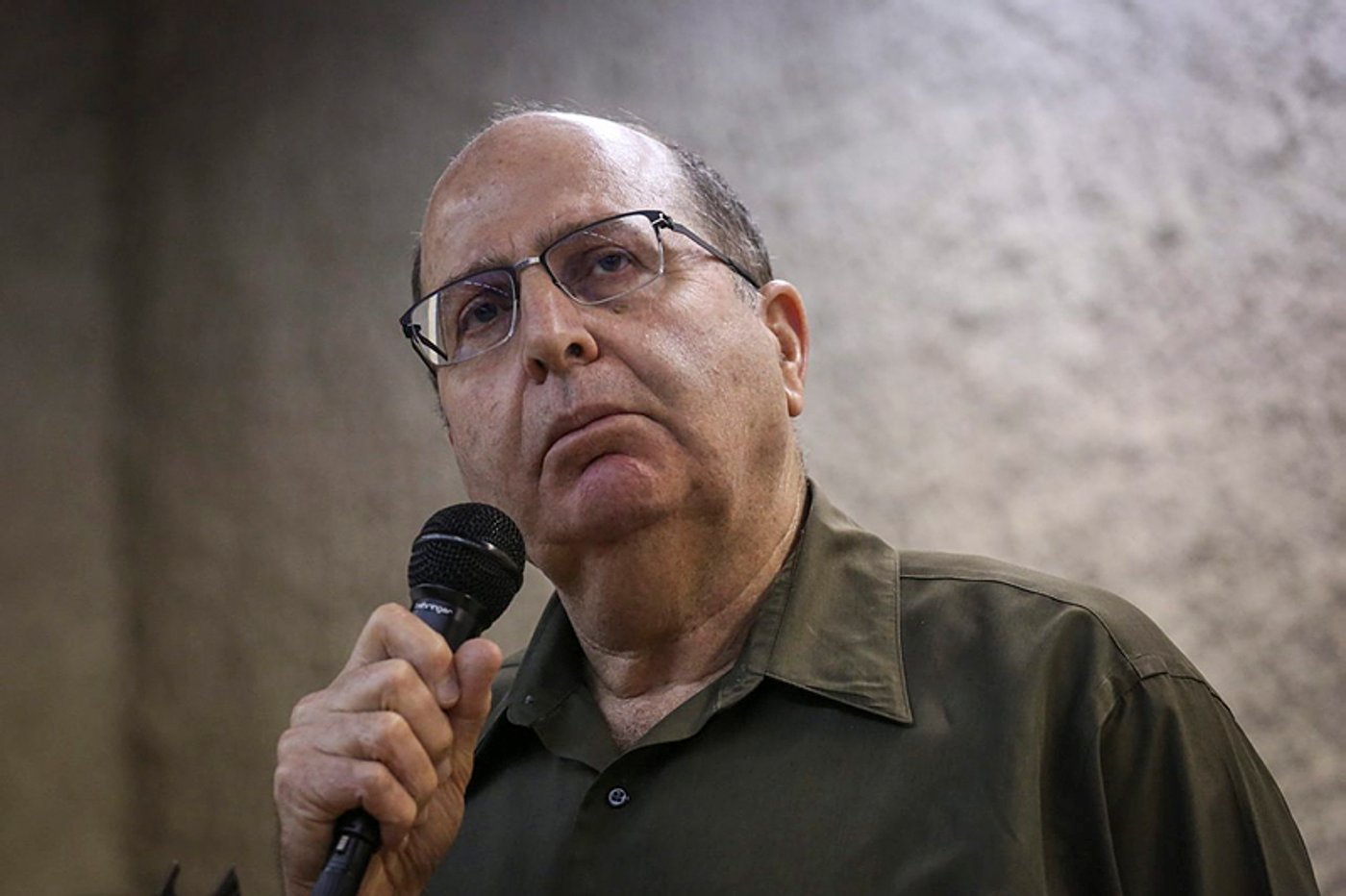 יעלון רמז על תקיפת ישראל בסוריה? "לא נאפשר העברת נשק לחיזבאללה"