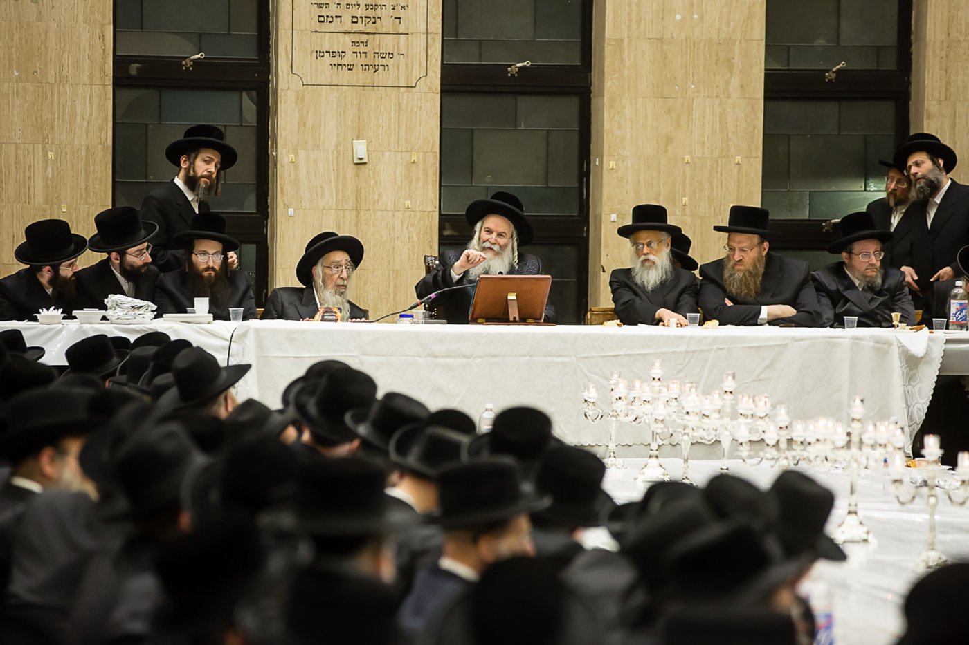 תיעוד: טיש ל"ג בעומר בבאבוב