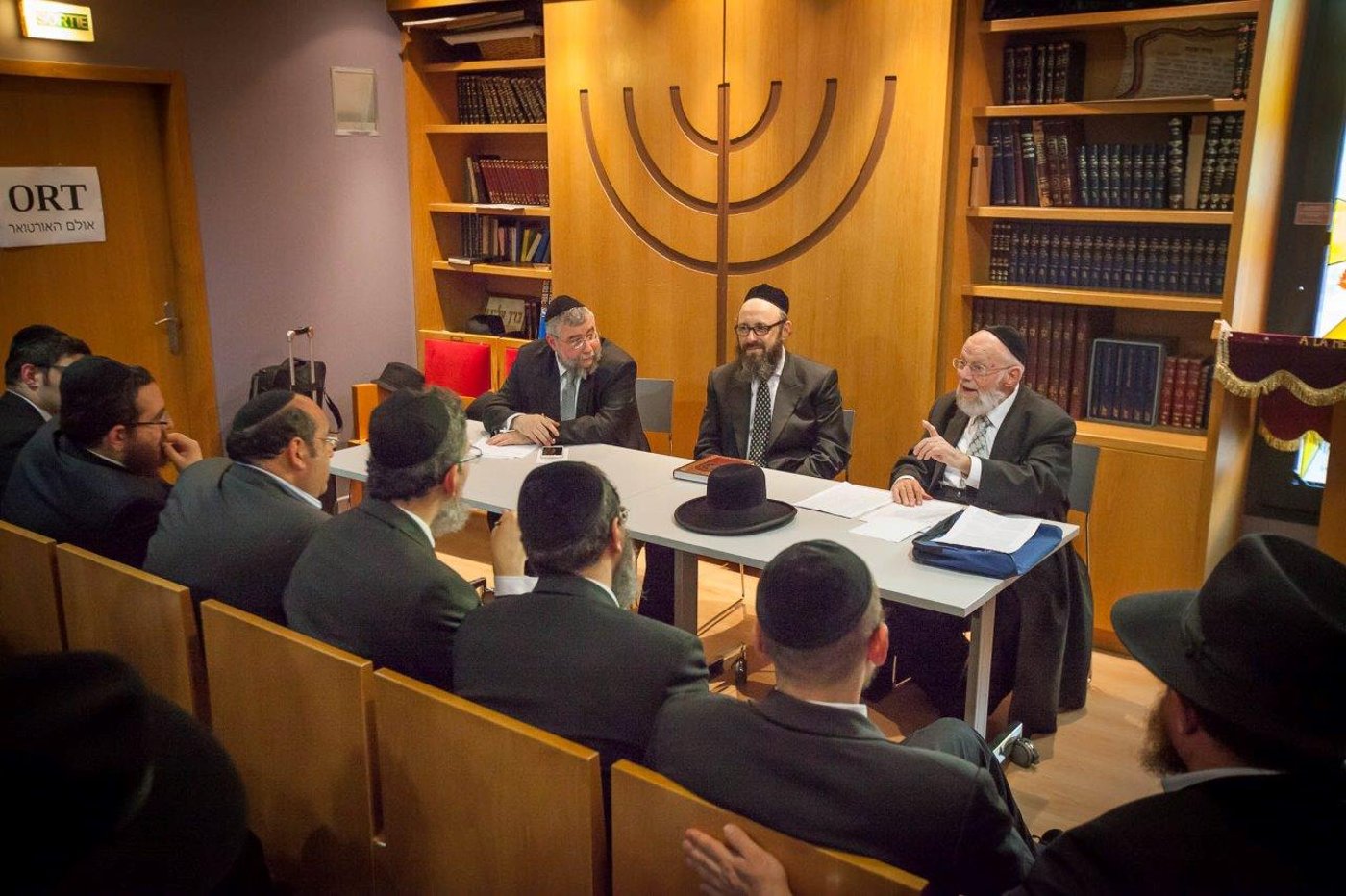 סגן נשיא הפרלמנט האירופי: "נמשיך לבלום כל חקיקה נגד זכויות היהודים"
