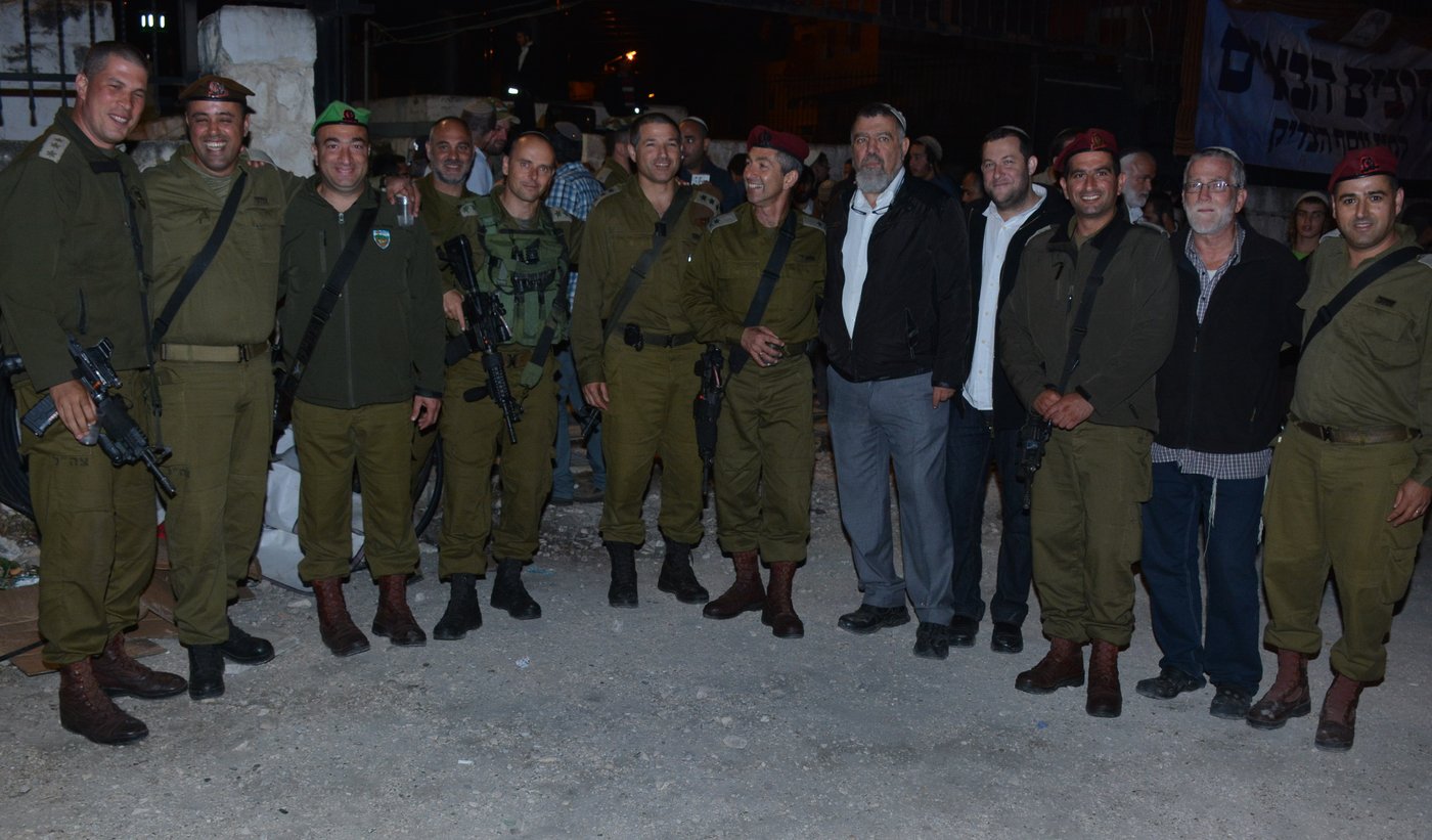 "יסוד שביסוד": אלפים בקבר יוסף הצדיק בשכם