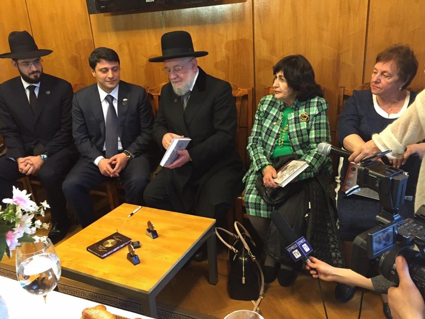 הגרי"מ לאו: "למות ידענו יחד; הגיעה הזמן שנדע גם לחיות יחד"