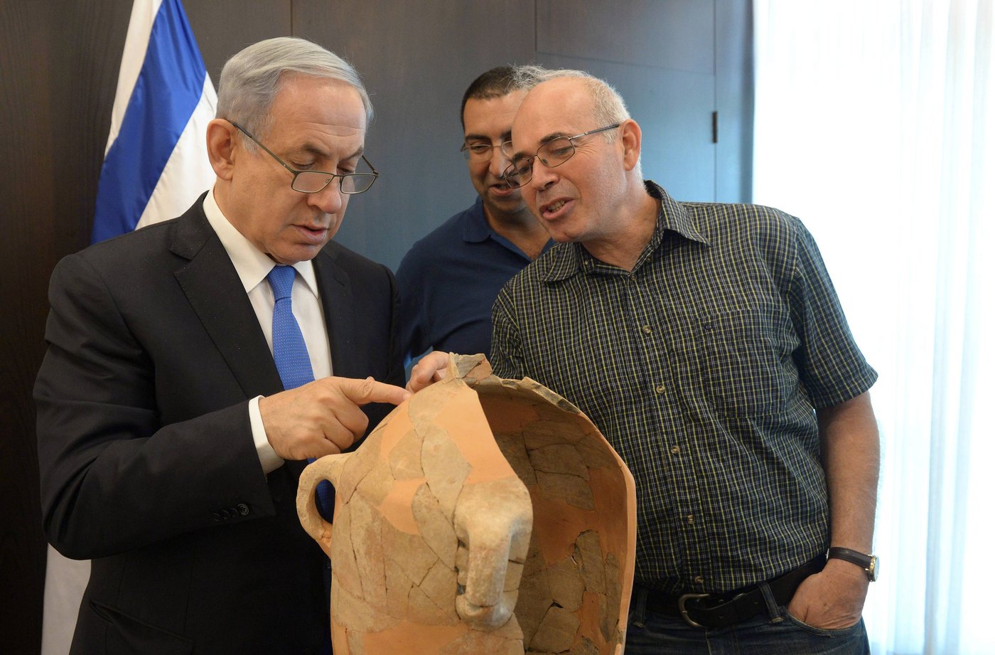נתניהו נפגש עם חושפי הכתובת מימי דוד המלך