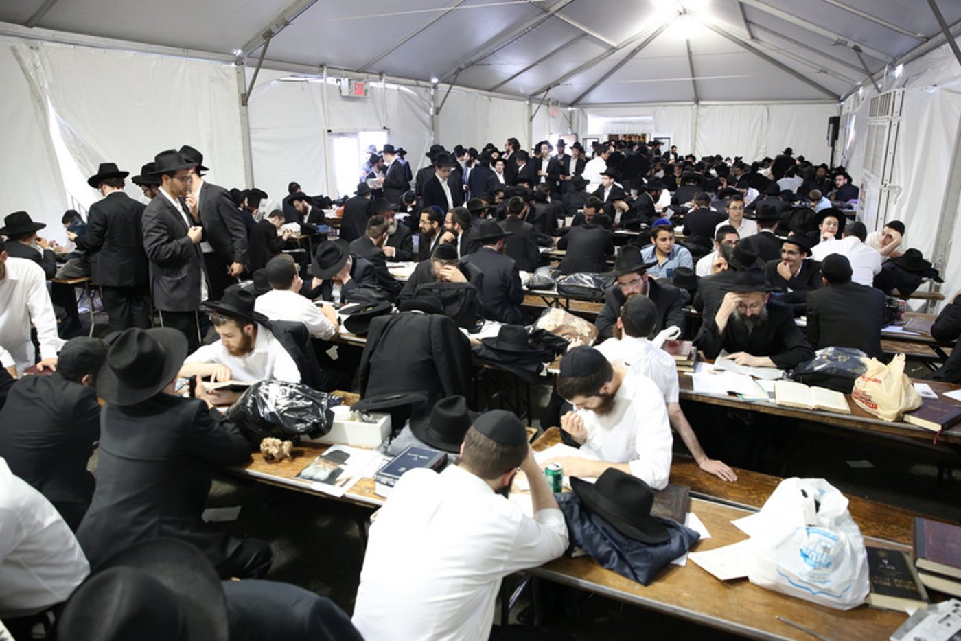 תיעוד: ההיערכות להילולת הרבי מחב"ד זצ"ל בניו יורק