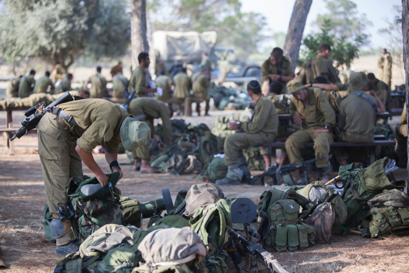 חיילים בשטחי הכינוס