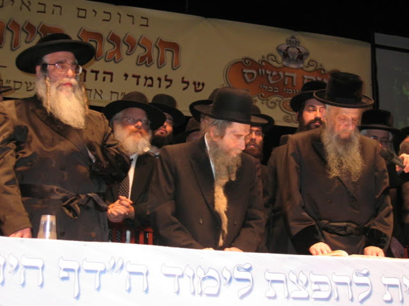 גלריה: מראות מחייו של האדמו"ר מסערט ויז'ניץ