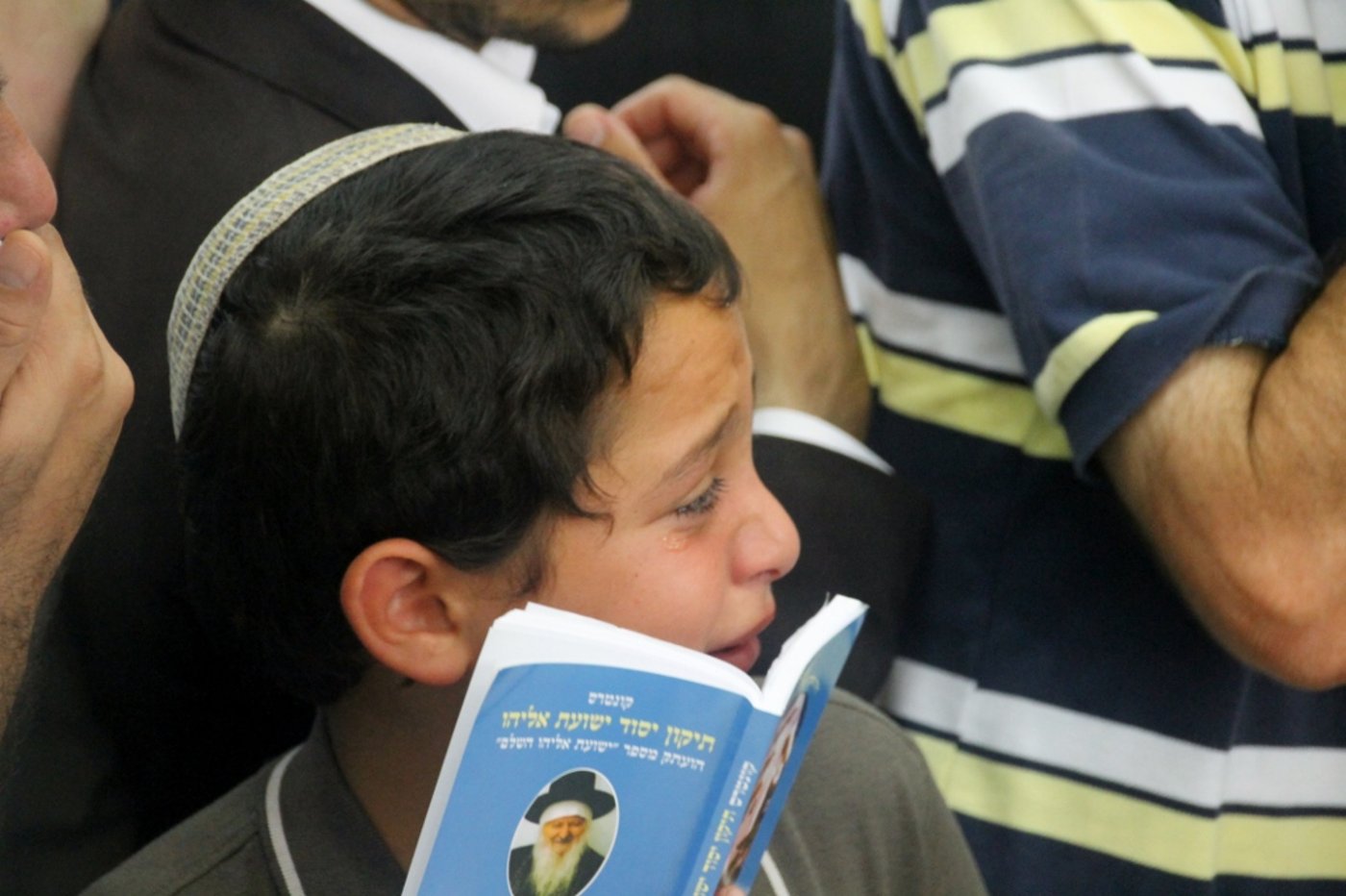 תיעוד: המונים ליוו את ה"בבא ליאון" למנוחות