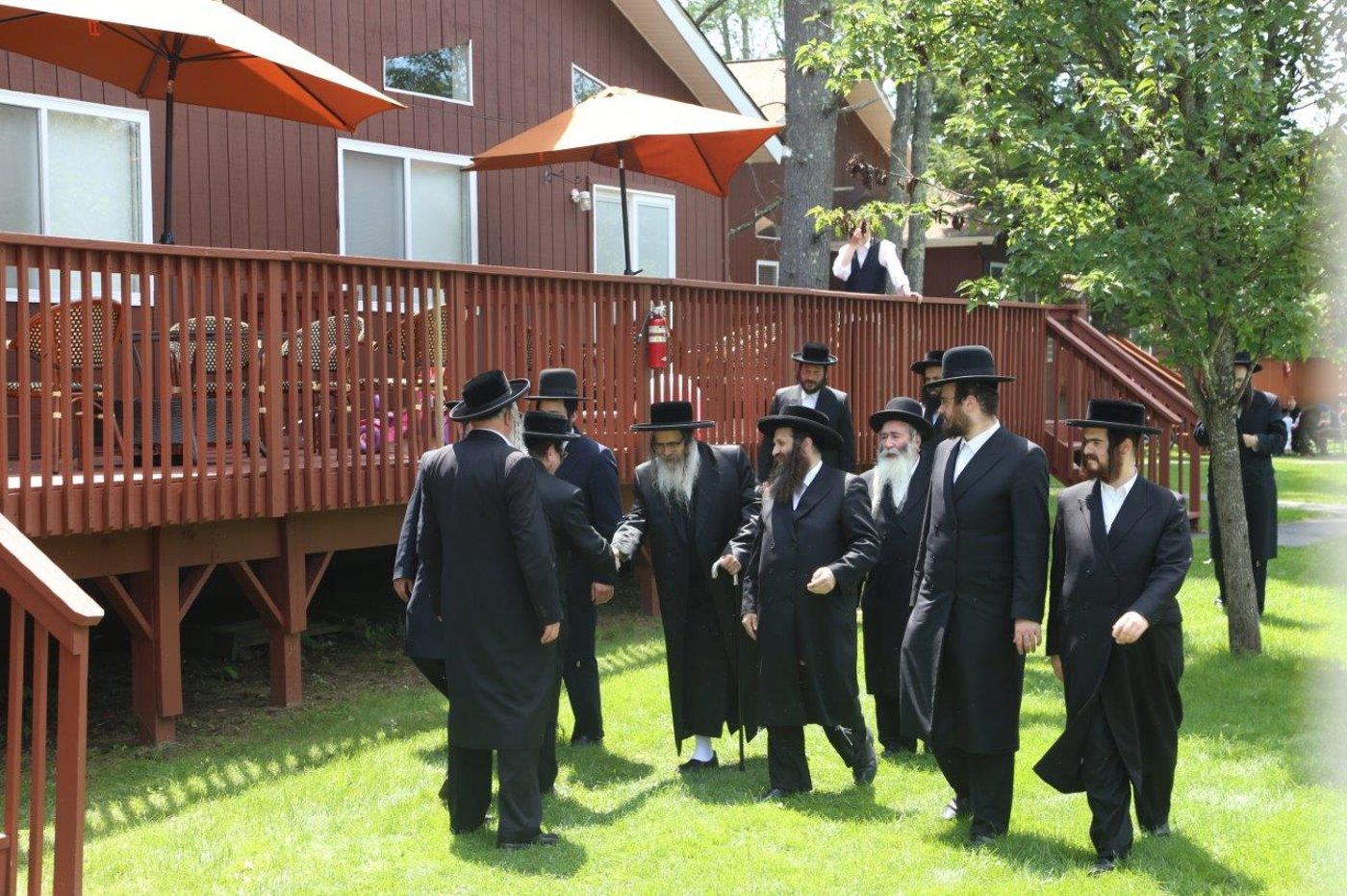 בסאטמר ערכו מסיבה לנגדים שתרמו למחנה הקיץ תמונות