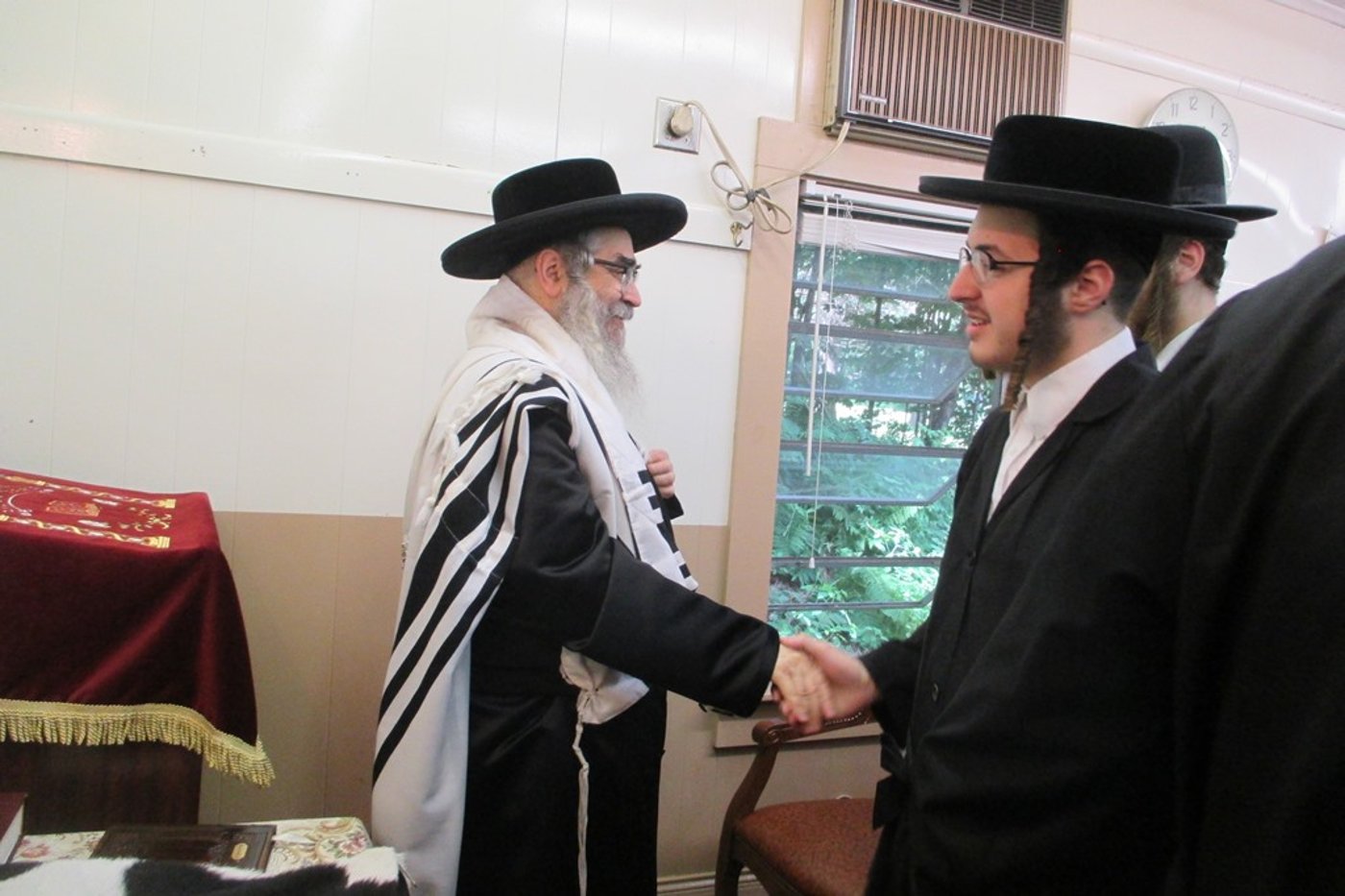 גלריה: הרבי מסאטמר נופש בניו המפשייר