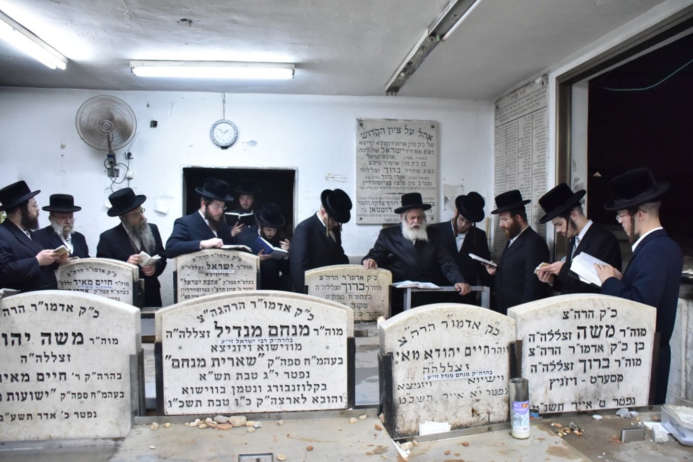 האדמו"ר מקוסוב ויז'ניץ בציון חמיו הרבי מסערט ויז'ניץ זצ"ל