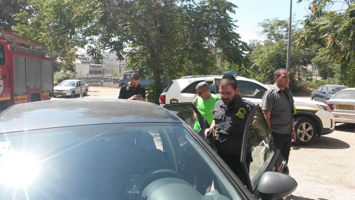 בן שנה וחצי ננעל ברכב וחולץ במצב טוב