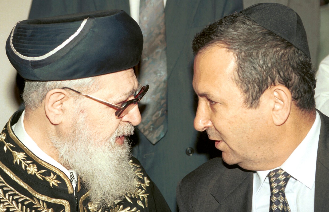 מרן הגר"ע יוסף זצ"ל ואהוד ברק