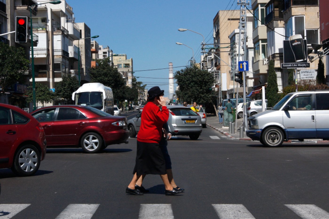 תקדים: הולכת רגל שהתפרצה למעבר חציה תשלם פיצויים לנהג שפגע בה