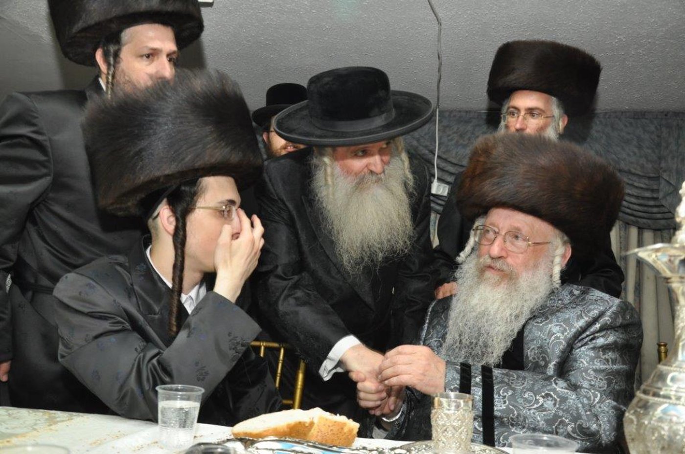 שמחת נישואי נכדת הגר"ח וואזנר עם נכד הרביח מנדבורנה חיפה • גלריה